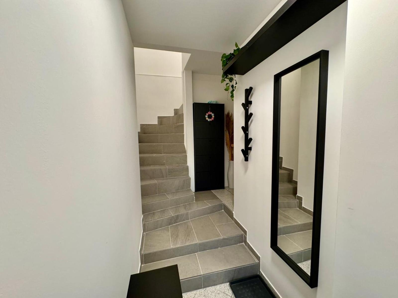 Aria Apartment Mosnje Bagian luar foto